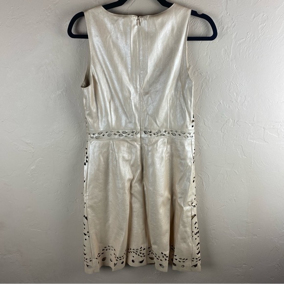 Laundry Shelli Segal Beige Eyelet Sleeveless Pleather Dress Size 4 Sheath Y2K - Picture 9 of 11